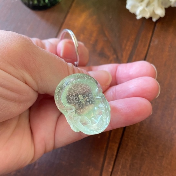 Handmade Resin Clear Light Green Skull 3” Keychain Gothic Backpack Bag Charm NEW - Picture 5 of 9